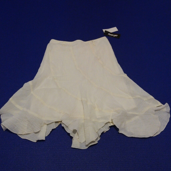 Byer Girl Other - NWT Byer Girl gauzy cream boho handkerchief hem skirt size large